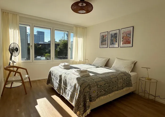 Stilvolle In Oerlikon! -202- Apartamento Zúrich